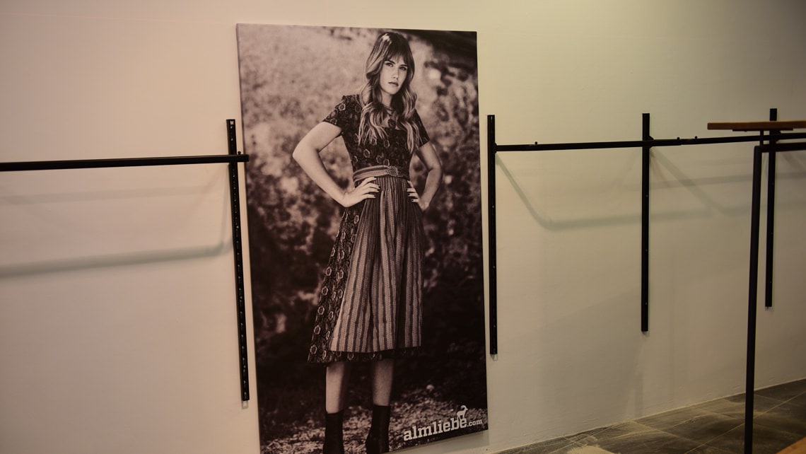 Verklebung und Foto-Leinw&auml;nde bei Almliebe