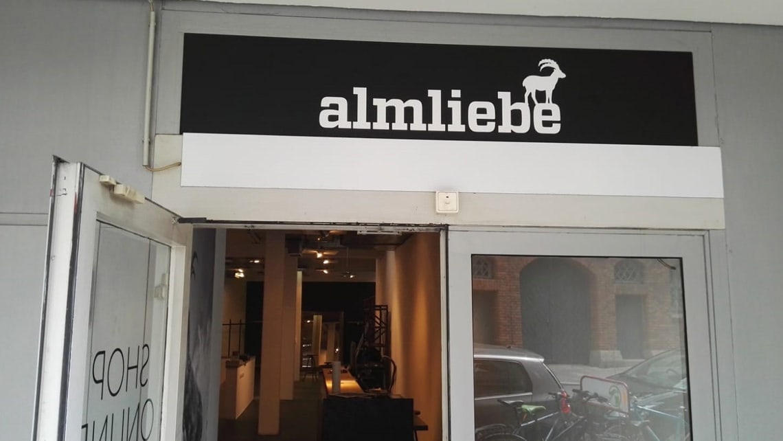 Verklebung und Foto-Leinw&auml;nde bei Almliebe