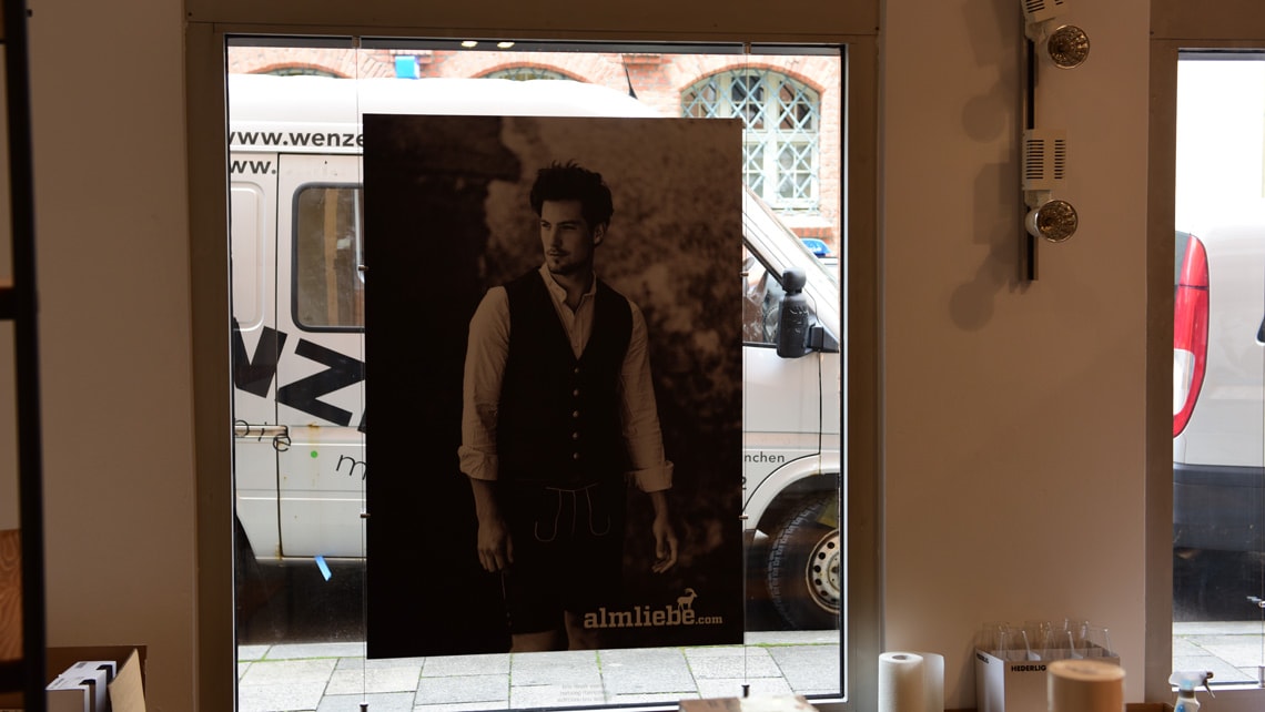 Verklebung und Foto-Leinw&auml;nde bei Almliebe