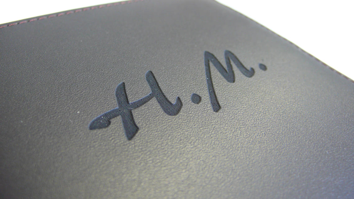 Ledergeldbeutel individualisieren