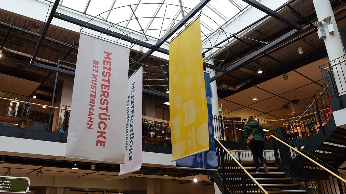 Banner und Beklebung bei Kustermann